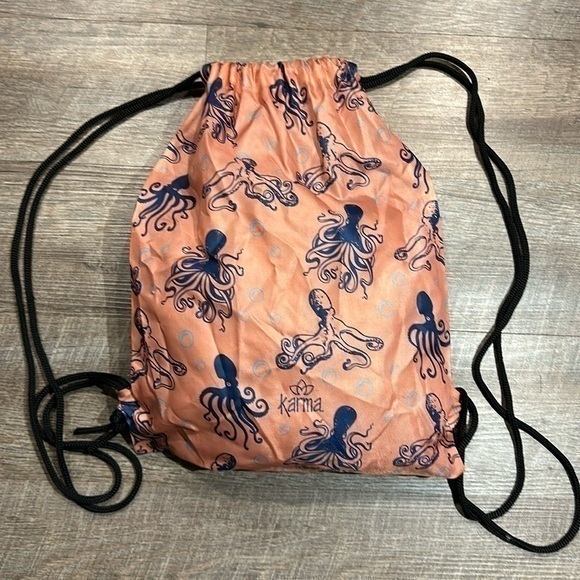 Karma 12x16” blue/peach nylon drawstring cinch sack octopus lightweight backpack - Picture 1 of 7